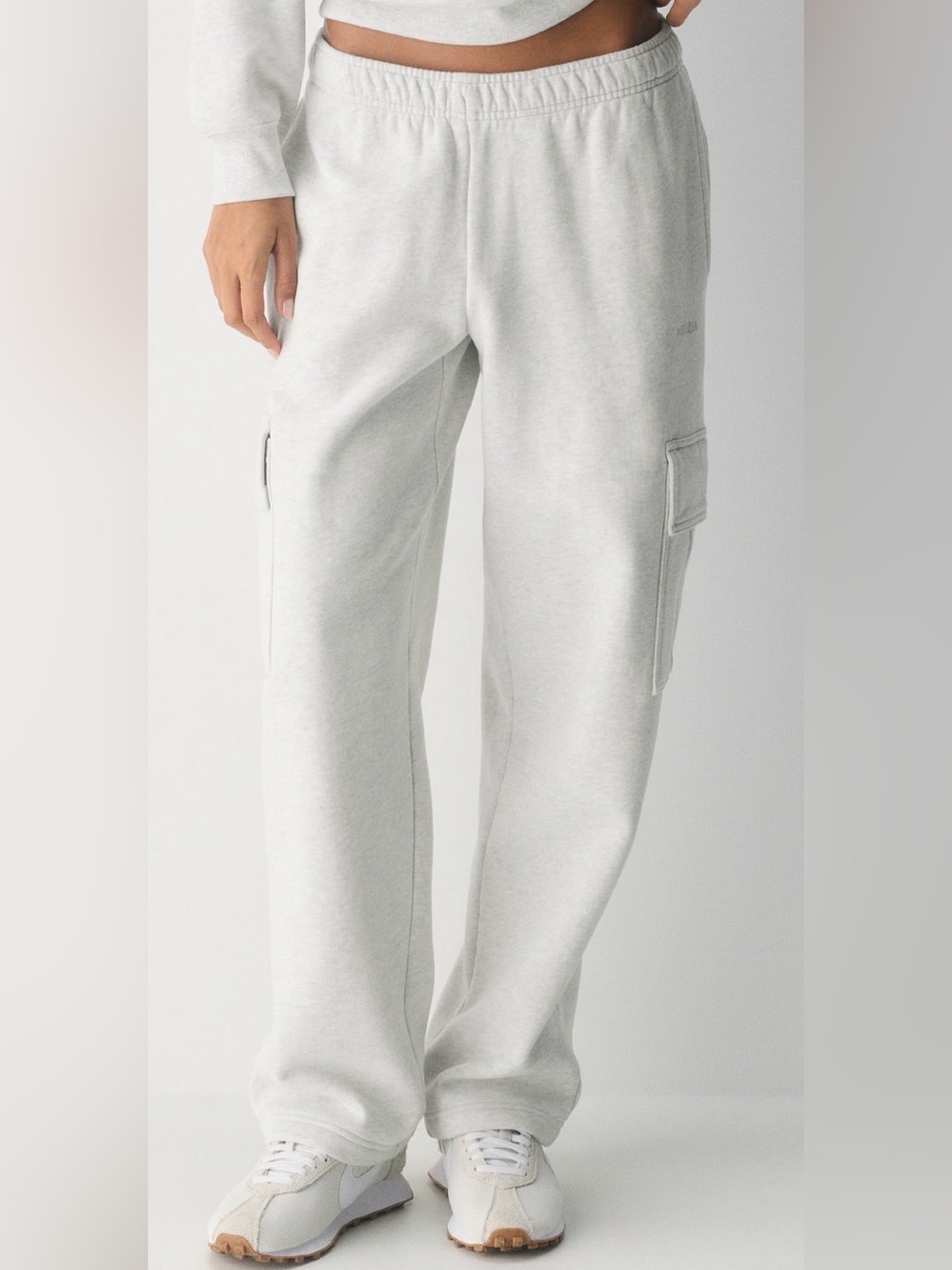Aritzia Wide-Leg Cargo Sweatpants in Heather Cloud White